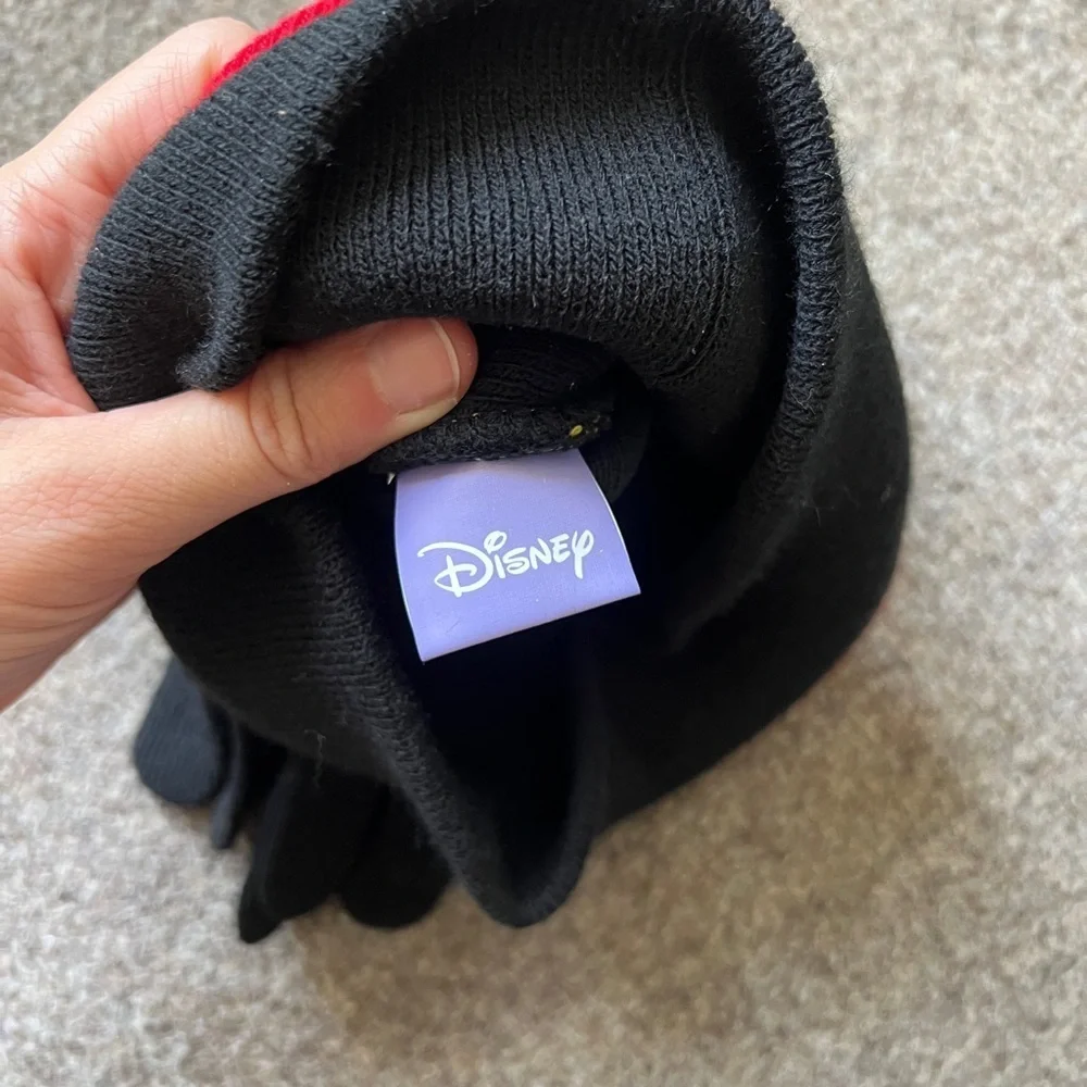 NWT‎ Vintage Disney Winnie The Pooh Knit Beanie Boys Winter Hat & Glove Gift Set